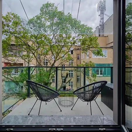 Cozy With Balcony In Very Close To Main Market Square By Renters