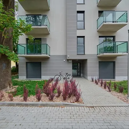 Cozy With Balcony In Very Close To Main Market Square By Renters Apartmán